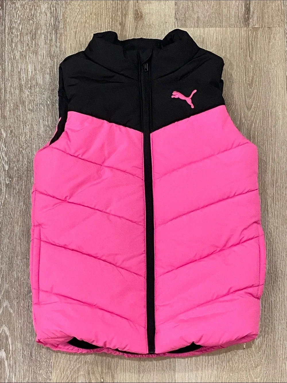 PUMA Puffer Pocketed Zipper Vest Size XS (5/6) Hot Pink Black Quilted Cozy ✨